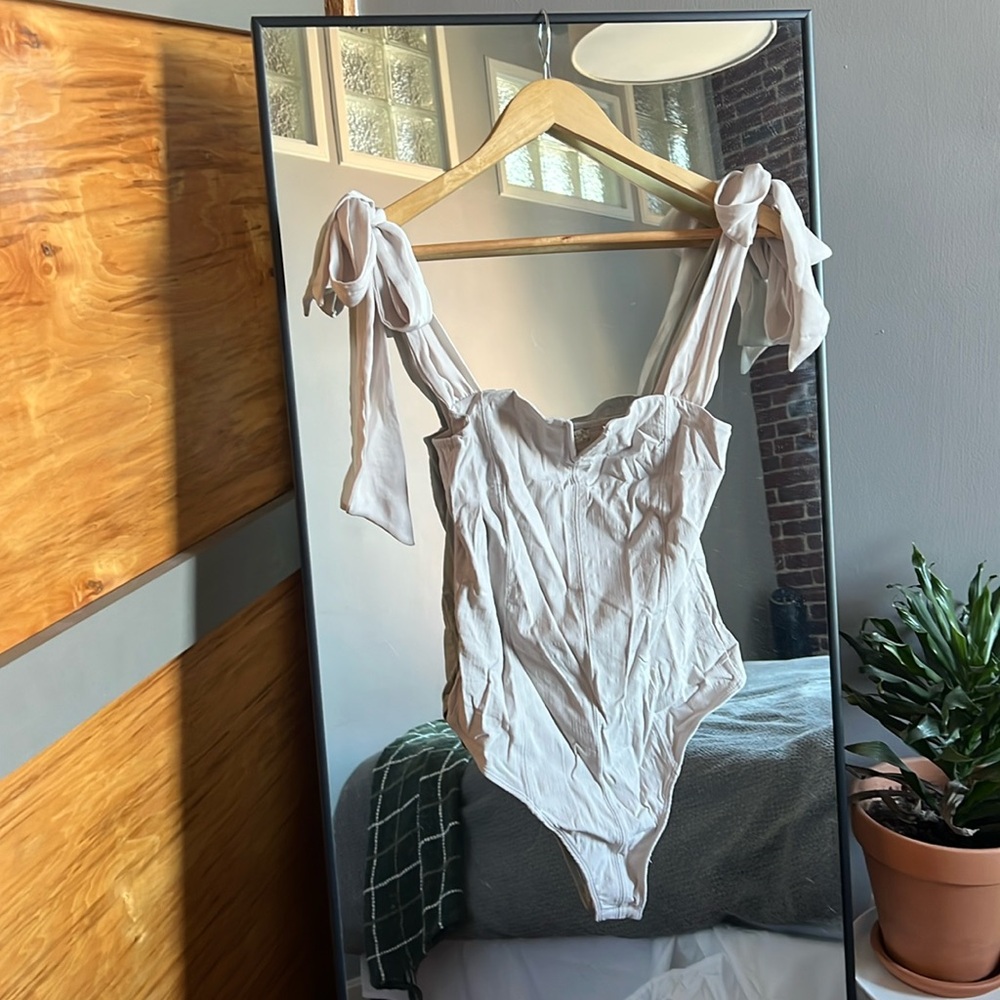 NWOT free people bodysuit